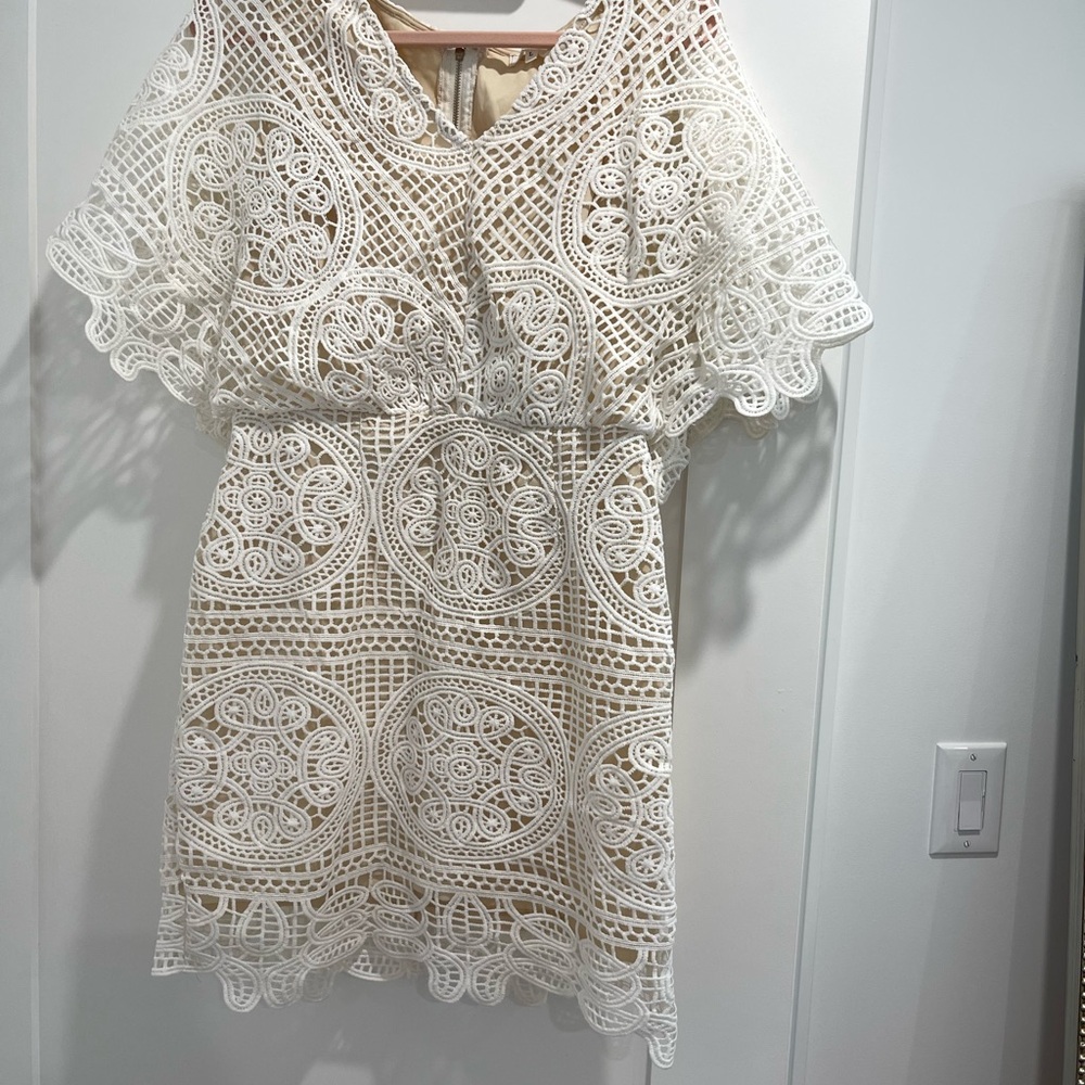 Elegant White Lace Dress